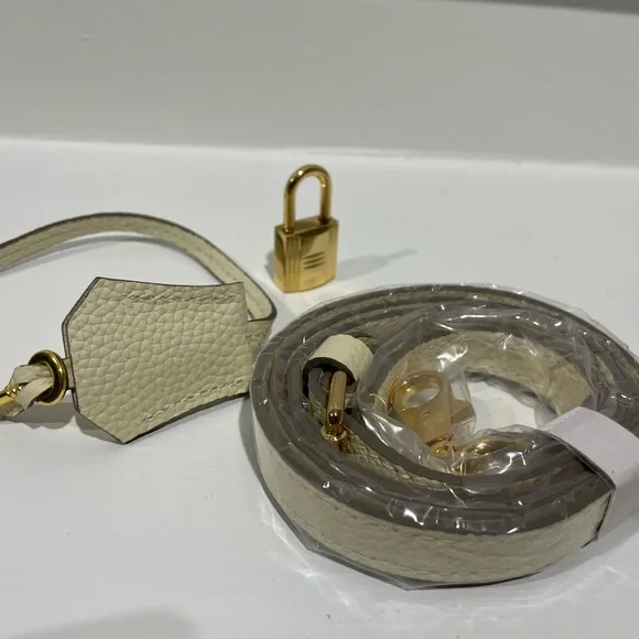 30CM Classic Togo Top Handle Satchel Bag - Vanilla Cream - Picture 11 of 12